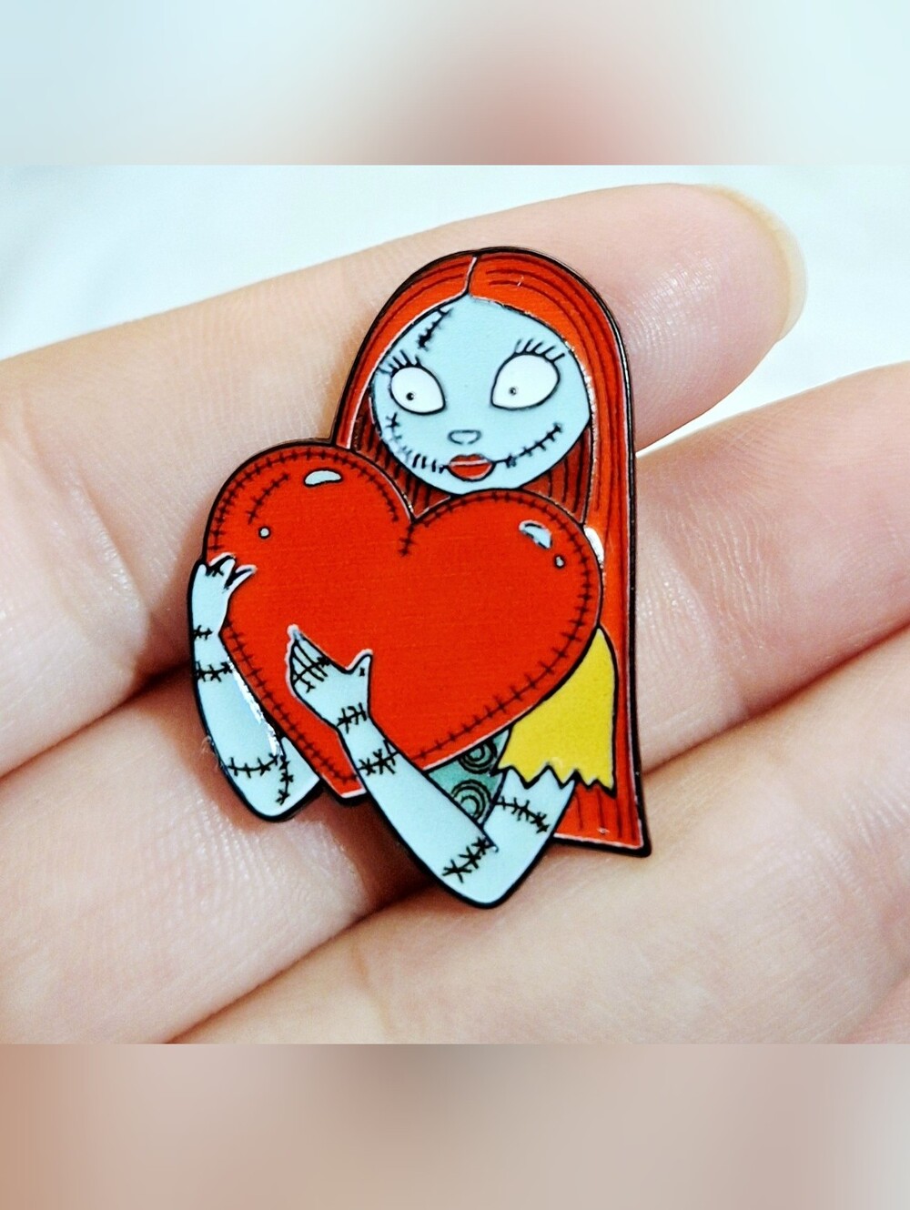 Nightmare Before Christmas Sally w/Red Heart Enamel Pin